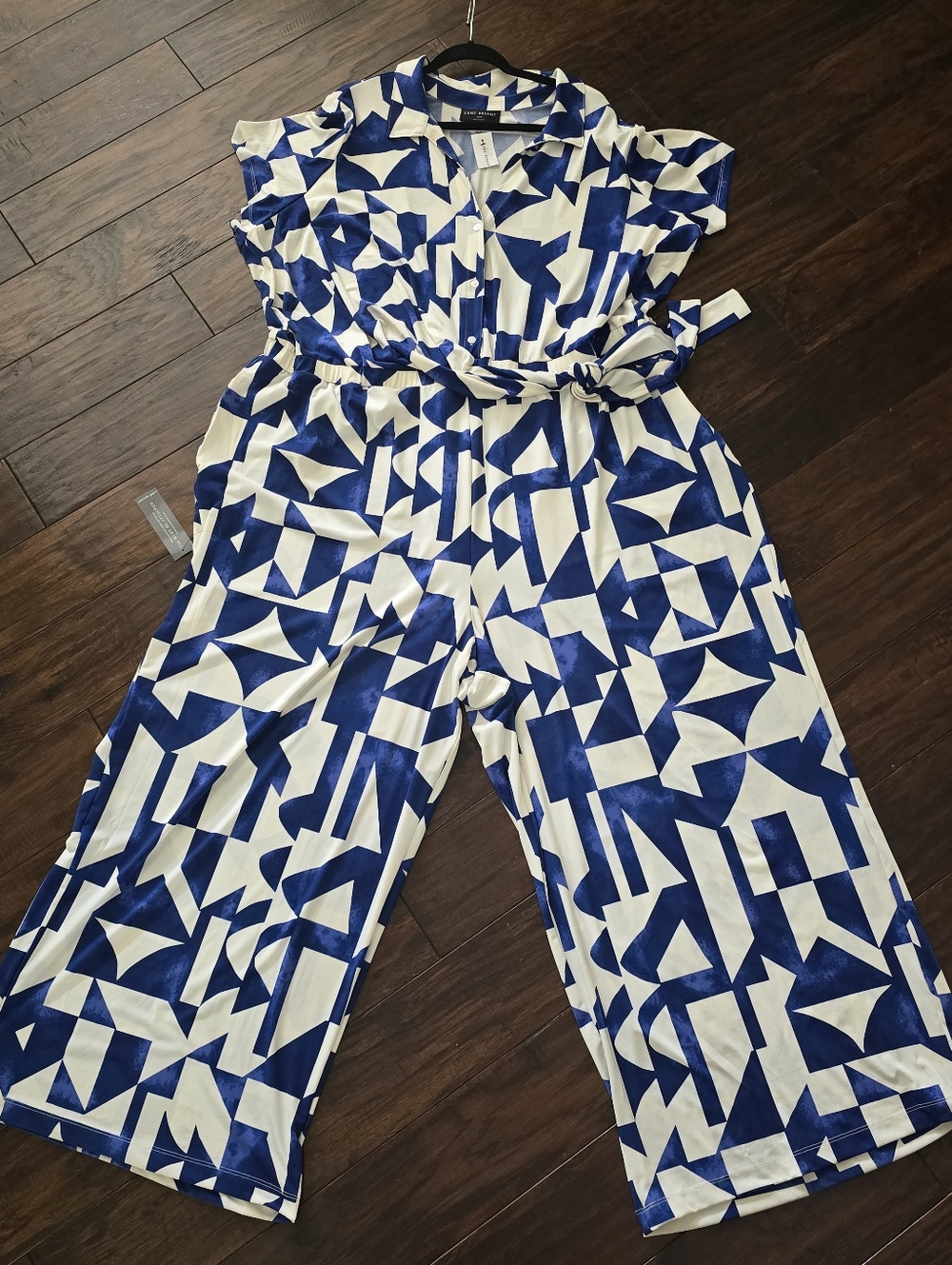 Lane Bryant Collared Twist Waist Jersey Jumpsuit. Plus Size 26/28 - Picture 4 of 6